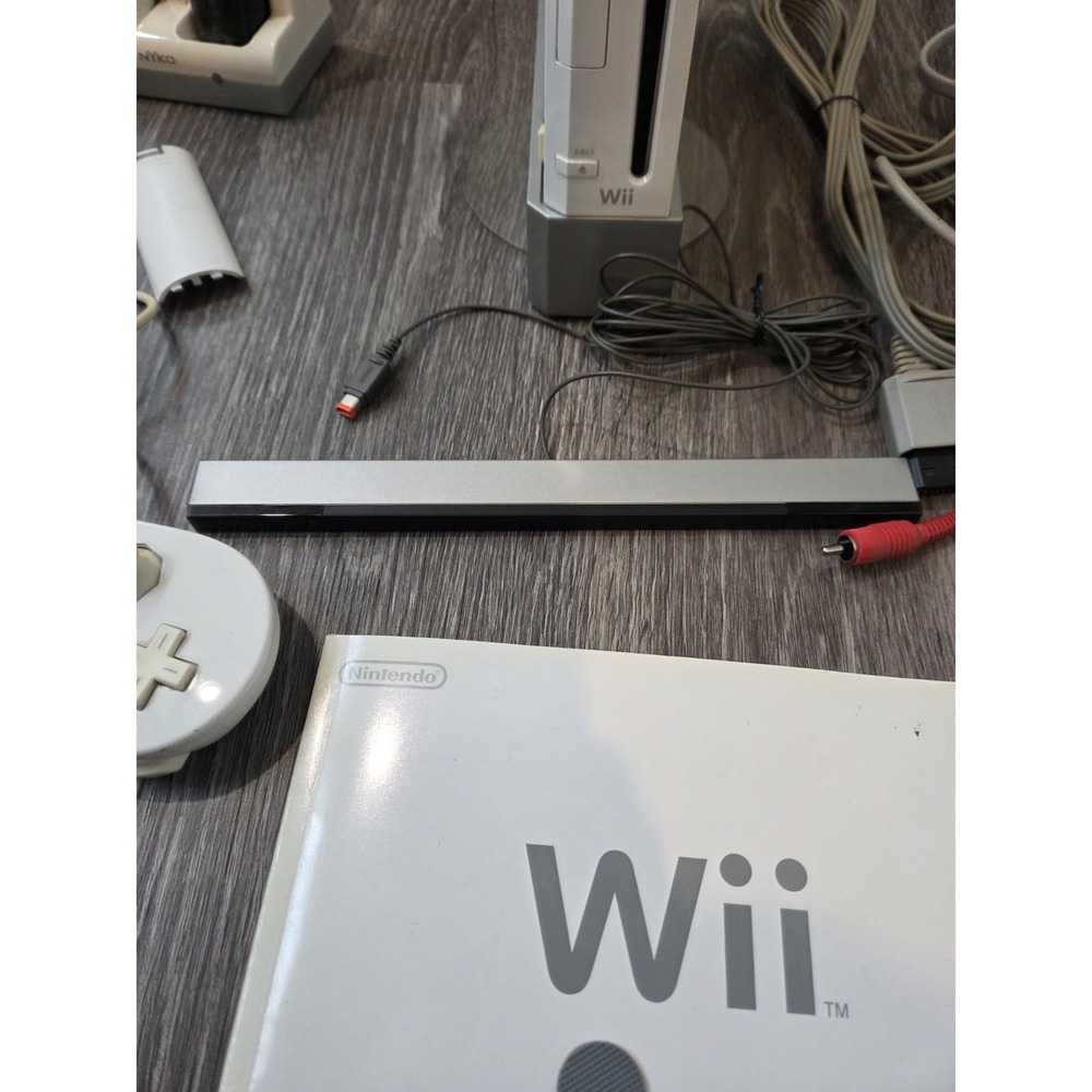 Nintendo Wii Console Bundle White RVL-001 w Everything - Picture 7 of 13